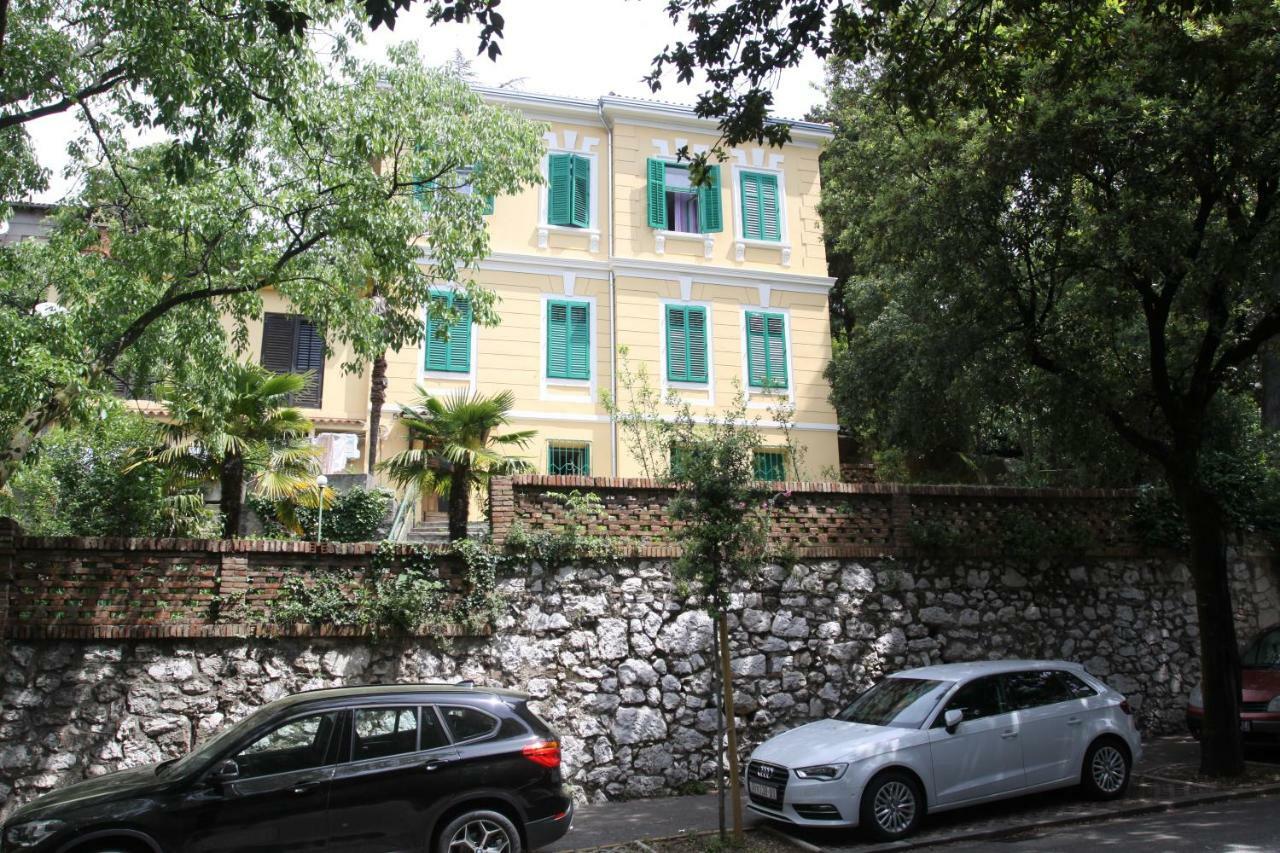 Appartement Apartman Bulevard à Rijeka Extérieur photo