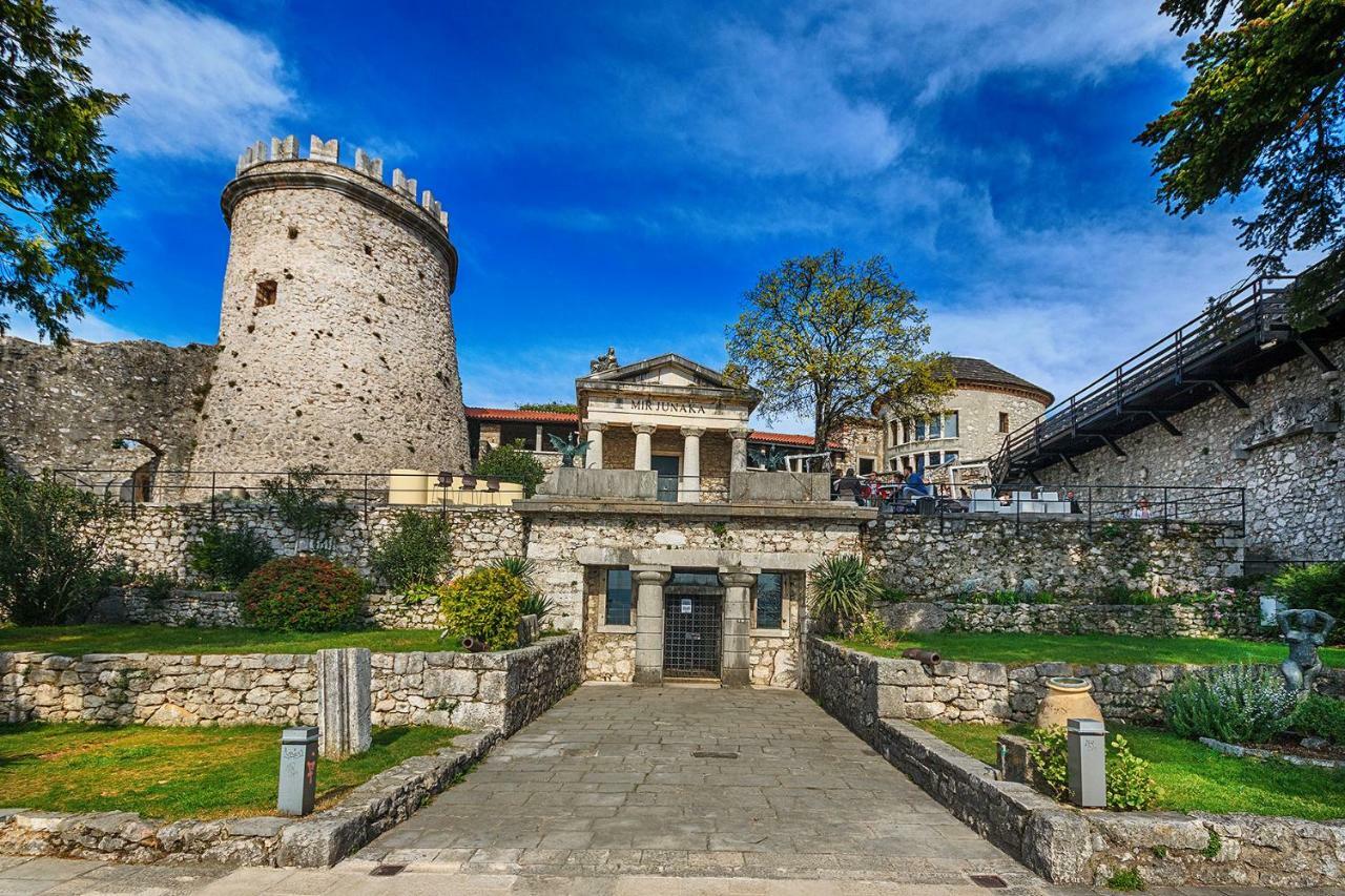 Appartement Apartman Bulevard à Rijeka Extérieur photo